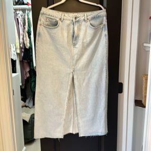 Stradivarius size 10 skirt